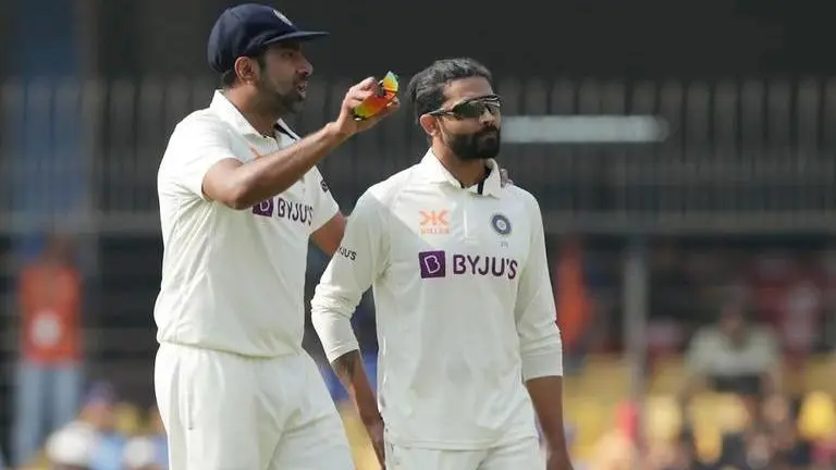 Ravindra Jadeja hugs old nemesis after 3rd Test as animosity seemingly ends; WATCH Ravindra Jadeja