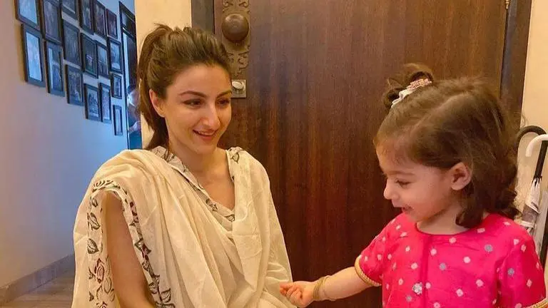 Soha Ali Khan shares 'great outdoors' pic with daughter Inaaya Naumi Kemmu; see post Soha Ali Khan's 'great outdoors' picture with daughter Inaaya Naumi Kemmu is adorable