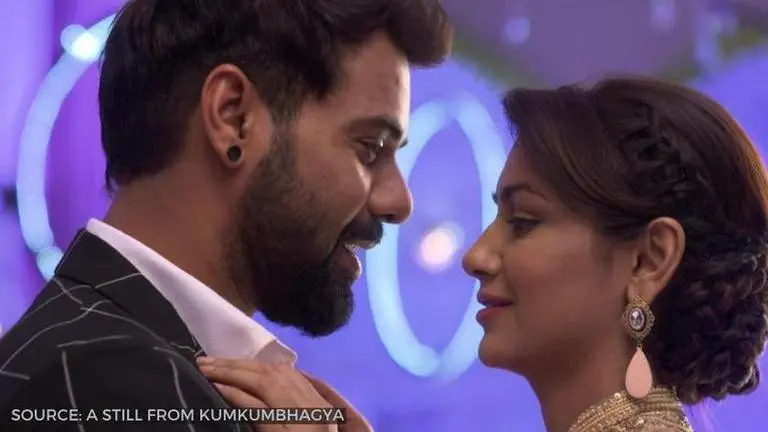 Kumkum Bhagya written update for November 16, 2020: Abhi compliments Pragya Kumkum Bhagya written update