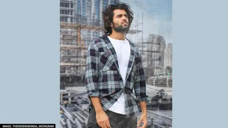 Hullabaloo or no hullabaloo, don't mind either: Vijay Deverakonda on nude poster for 'Liger' Vijay deverakonda