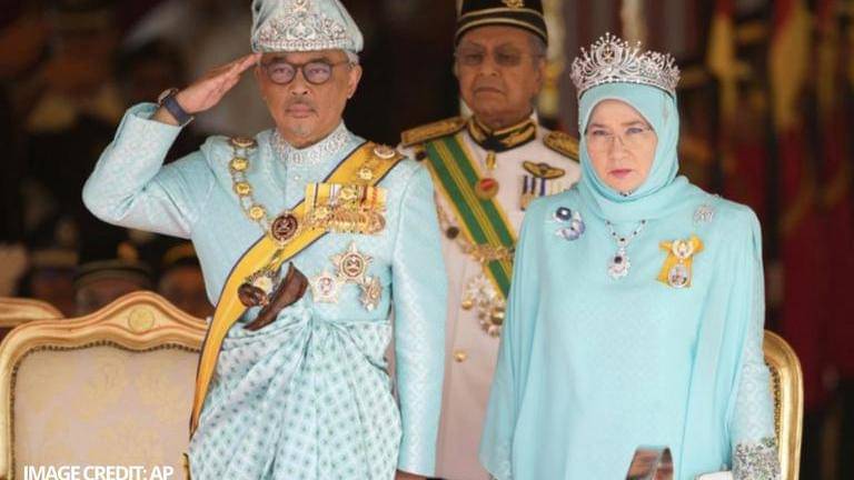 Malaysia's King, Queen quarantined after 7 palace staff members test ...