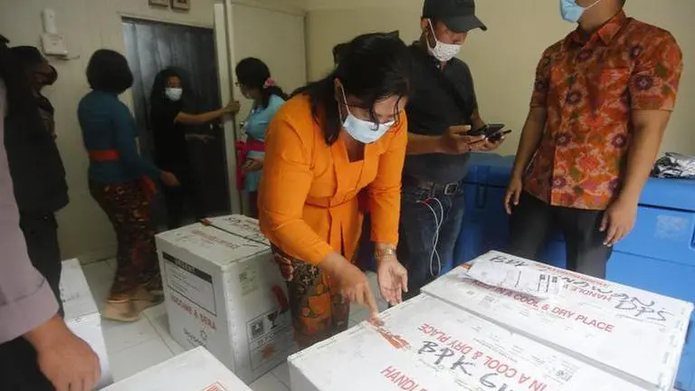 Indonesia's top Islamic body OKs China's Sinovac vaccine Indonesia's top Islamic body OKs China's Sinovac vaccine