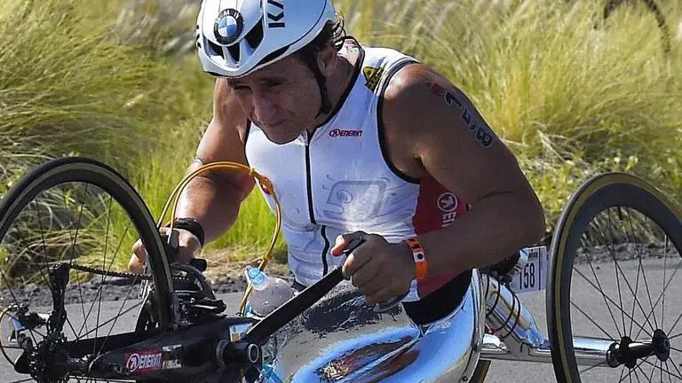 Zanardi stable but doctors warn of possible complications