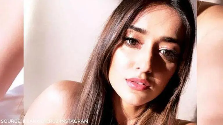Ileana D'Cruz plans to be 'productive and clean her closet' is a relatable fail; Watch Ileana D'Cruz