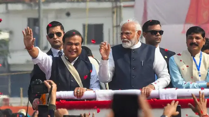 Prime Minister Narendra Modi with Assam Chief Minster Himanta Biswa Sarma in Guwahati
