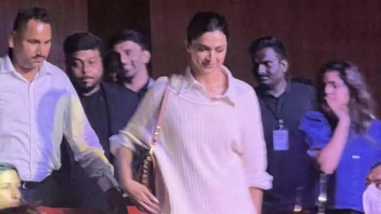 Deepika Padukone attends Jay Shetty’s event in Bengaluru with sister Anisha amid cheers deepika padukone