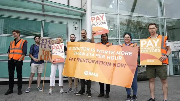 England doctors walk off job again as pay dispute with UK government shows no progress