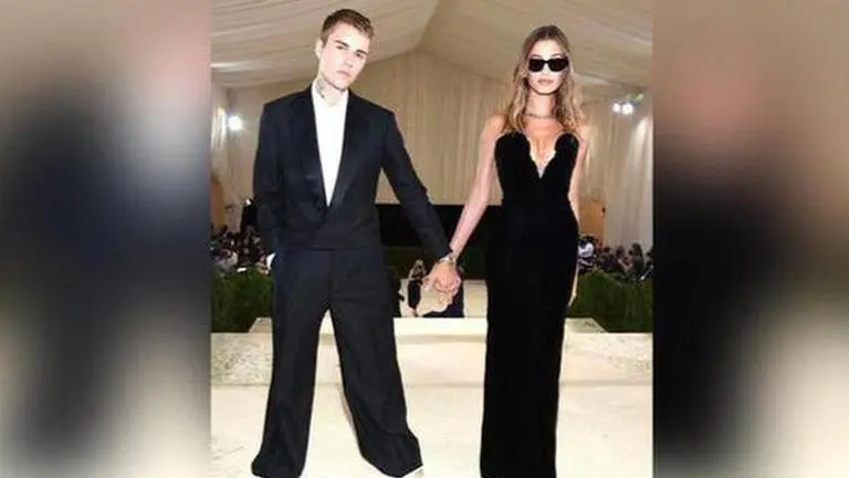 Hailey Bieber talks about father's substance abuse battle, says 'he had really big issues' Hailey Bieber