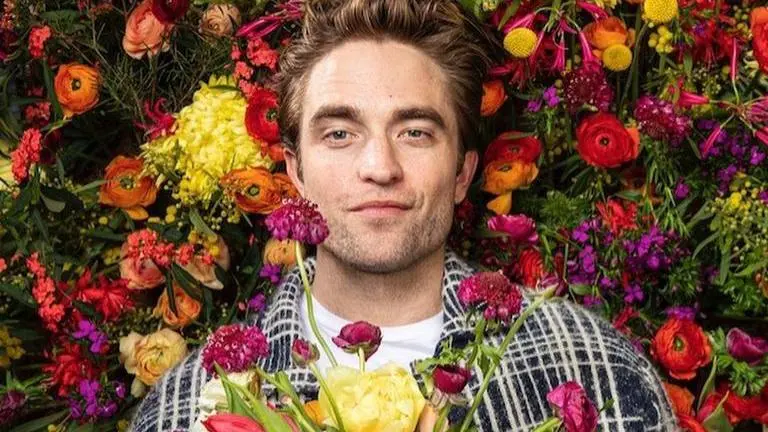 Robert Pattinson cameos as Emotional Vampire for Haim's 3 AM music video Robert Pattinson