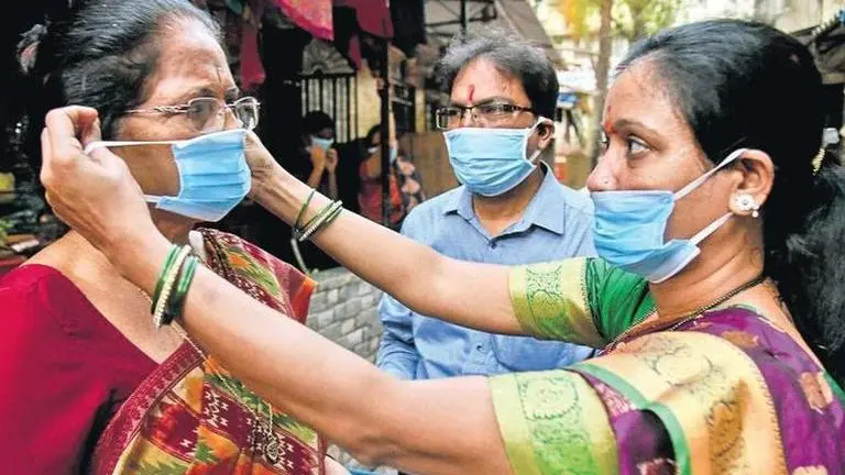 Scientists identify best material for making homemade masks to prevent COVID-19 spread