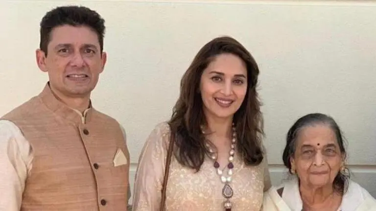 Madhuri Dixit's mother Snehlata Dikshit dies aged 91, family shares statement madhuri dixit mother