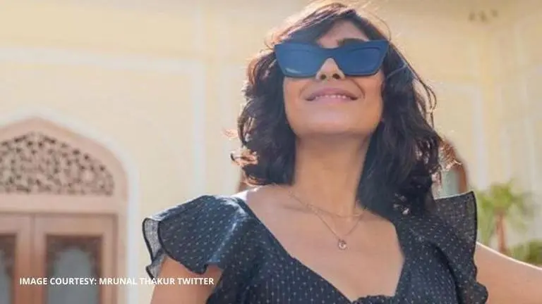 Mrunal Thakur speaks about being called an "idiot" for taking up 'Love Sonia' Mrunal Thakur