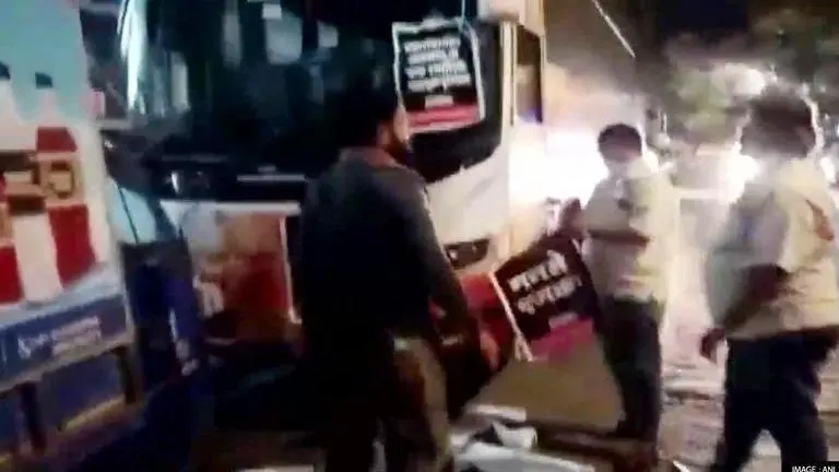IPL 2022: Delhi Capitals team bus attacked in Mumbai; police files FIR against miscreants IPL 2022