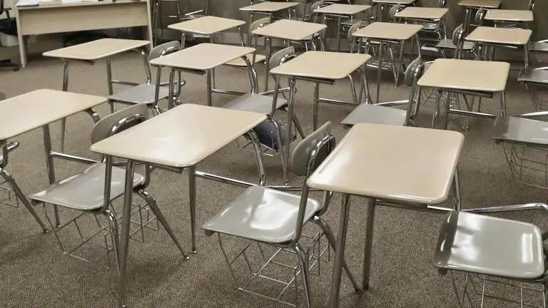 US Group: Georgia teachers should decide early classroom return
