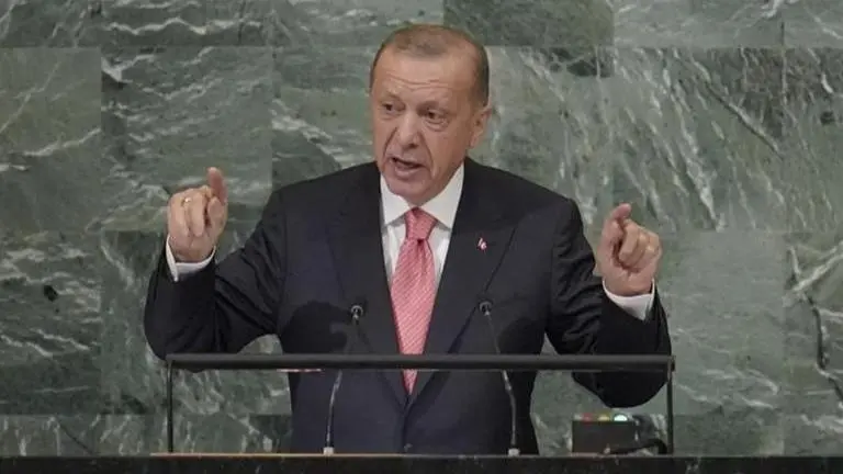 Turkish President Erdogan pokes nose in India's affairs, even as 'Turkiye' slides backward Turkish President Edrogan