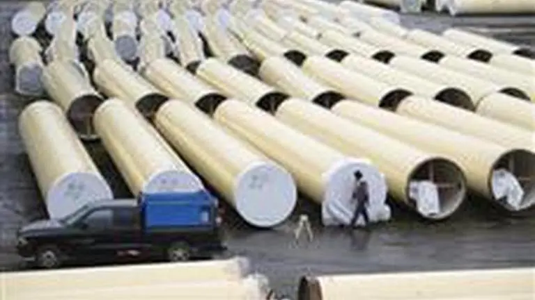 JSW Steel reports 60 pc fall in output at 5.63 LT in April