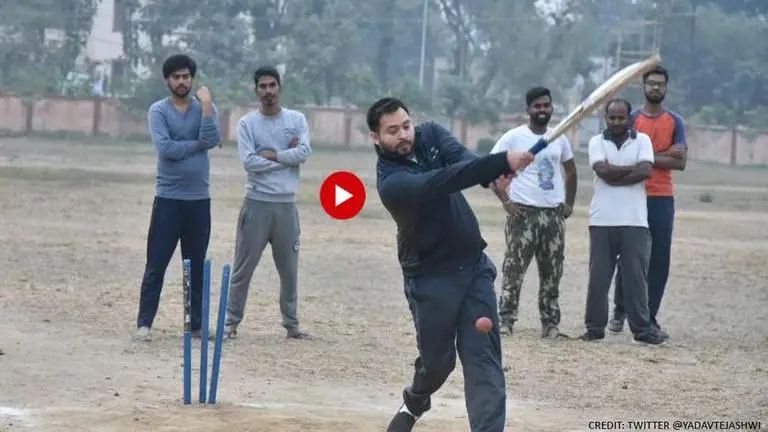 WATCH: Ahead of 'Berozgari Hatao Yatra', RJD's Tejashwi Yadav plays Cricket Tejashwi Yadav