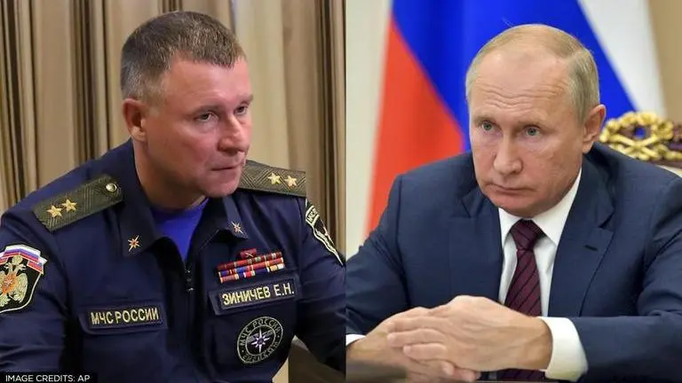 Vladimir Putin pays last respects to emergencies minister Yevgeny Zinichev