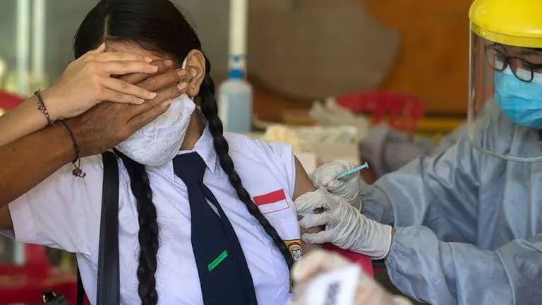 Indonesia seeks more oxygen for COVID-19 sick amid shortage