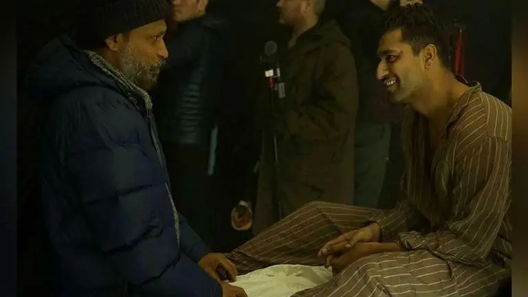 Vicky Kaushal thanks Shoojit Sircar for 'Sardar Udham', dedicates film to Irrfan Khan Vicky Kaushal