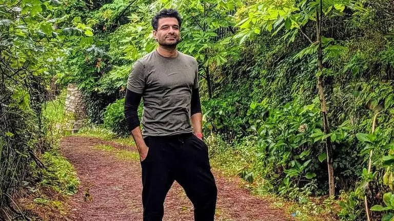 When Eijaz Khan accepted cheating on his ex-girlfriend on a reality show eijaz khan