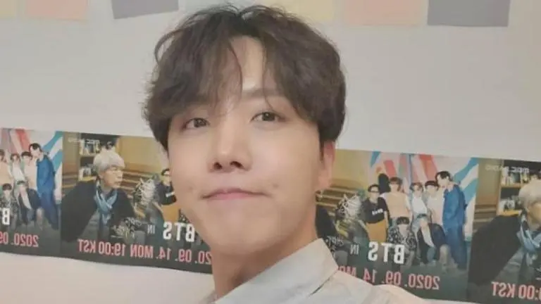 BTS' J-Hope shares winter mirror selfies; fans shower the artist with love and praises bts' j-hope