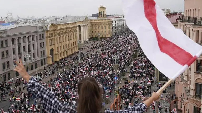 Protesters held at anti-Lukashenko rally in Minsk