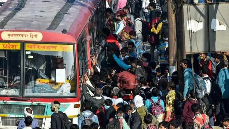 Buses arranged by Cong to ferry migrants back home not allowed to enter UP, claims Rajasthan Min