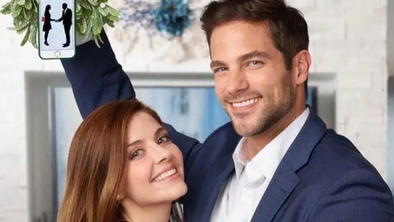 'Mingle All The Away' cast: See who plays which role in this holiday movie mingle all the way cast