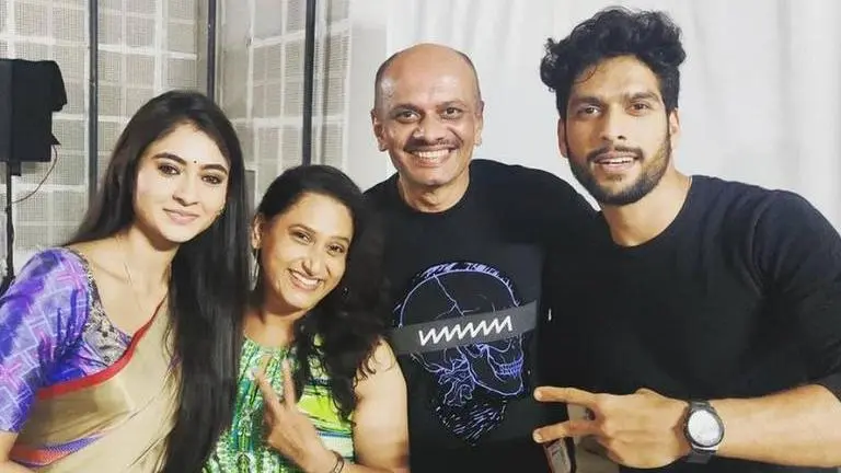 mehndi hai rachne wali serial's cast