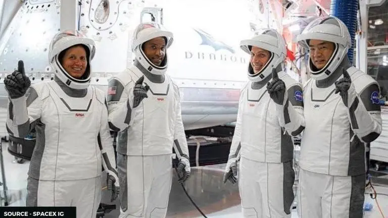 SpaceX Crew 2 Astronauts ready to be launched in to space on Earth Day spacex
