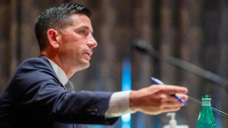 Trump's Homeland Security chief resigns earlier than planned