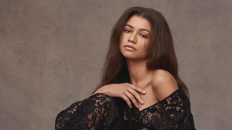 Zendaya opens up about her relationship with social media: 'It used to make me anxious' zendaya