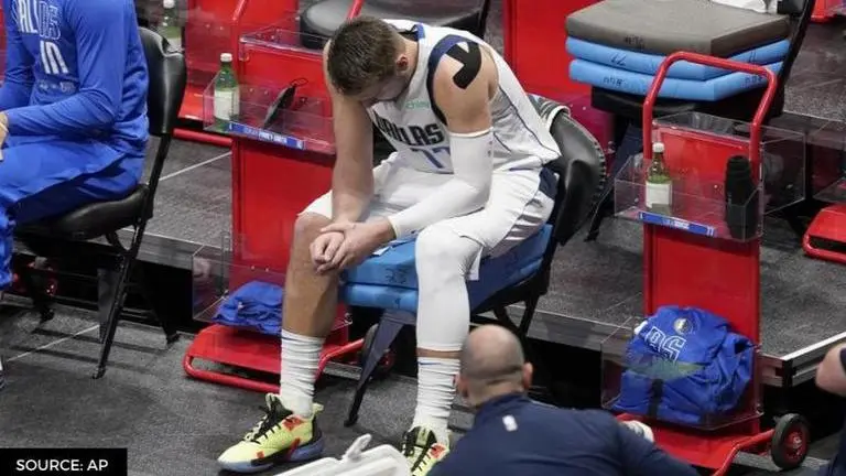 Luka Doncic dealing with nerve issue in neck as Mavs allow Clippers to level series 2-2 luka doncic