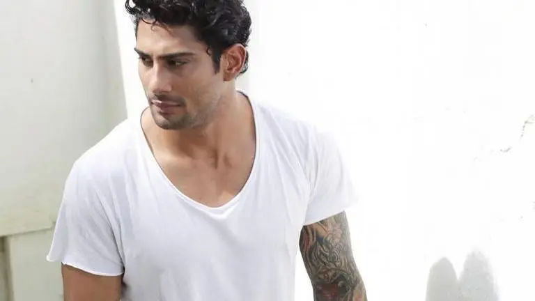 Prateik Babbar joins 'forces' with his 'maestro' Madhur Bhandarkar for 'India Lockdown' Prateik Babbar