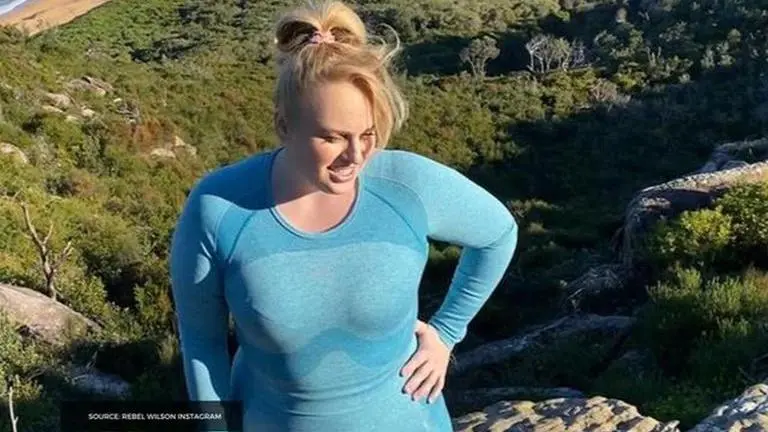 Rebel Wilson shows off her weight loss in a beautiful blue dress; see pics rebel wilson