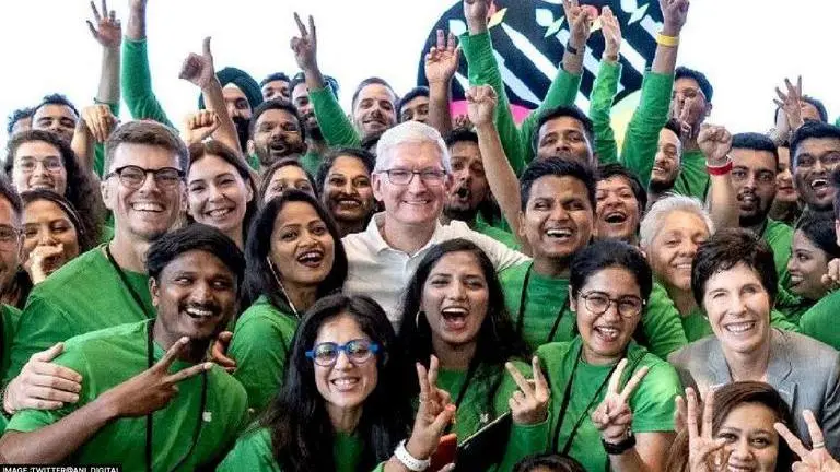 At Apple store opening in Mumbai, Tim Cook smitten by energy; celebs celebrate Apple Store