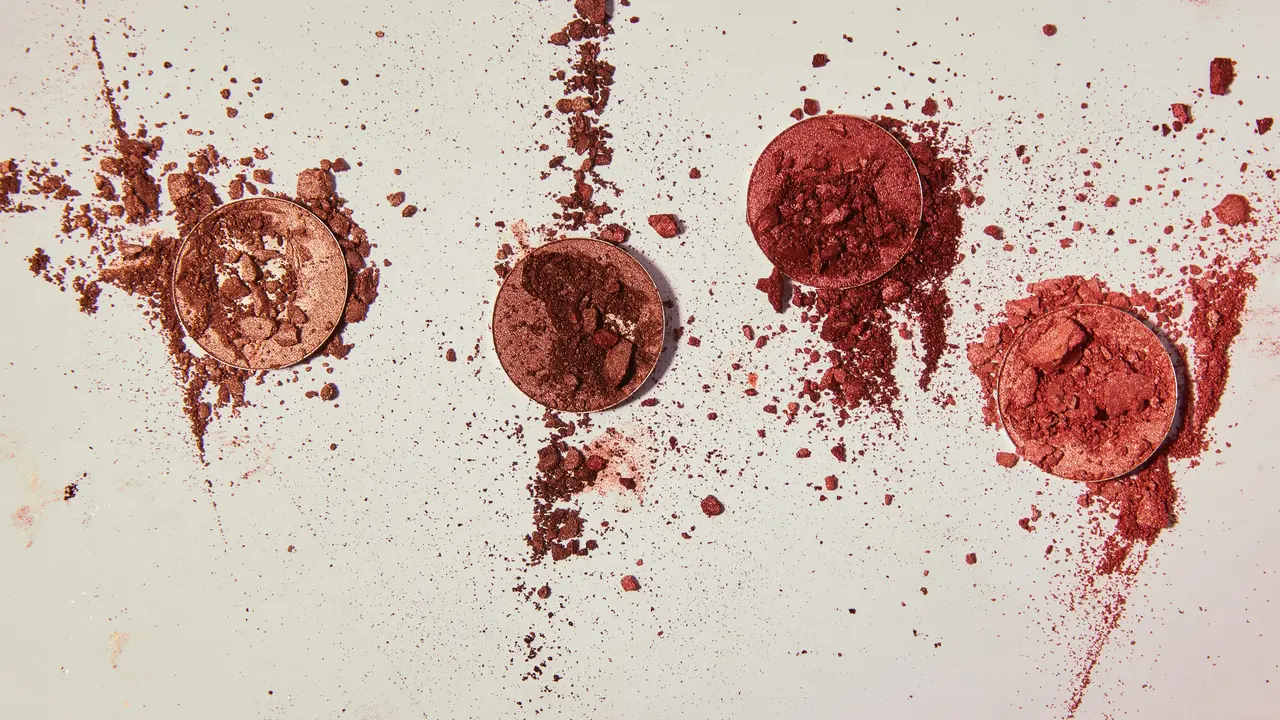 Can Expired Makeup Harm Your Skin? Here’s Why You Should Check Expiry Date Before Buying Cosmetics Harms of expired makeup