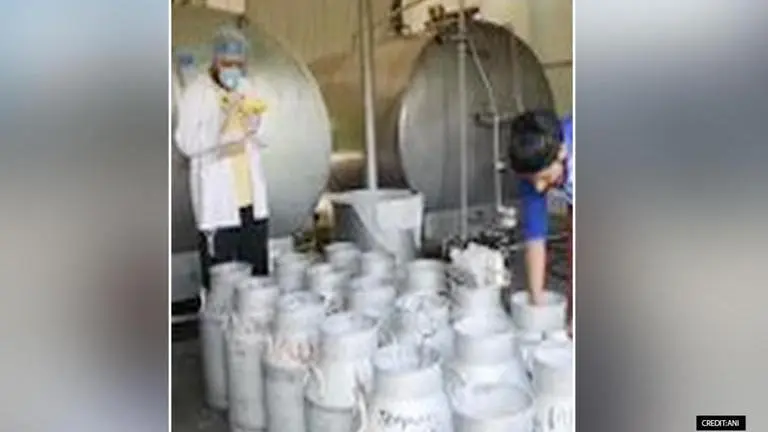 J&K's Pulwama youth get employment under the JKSRLM 'Umeed' scheme; praise administration Pulwama