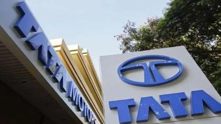 Moody's warns of downgrading Tata Motors