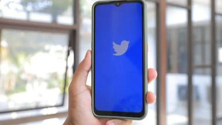 Twitter makes logging in mandatory to view tweets, Musk calls it a 'temporary measure' twitter