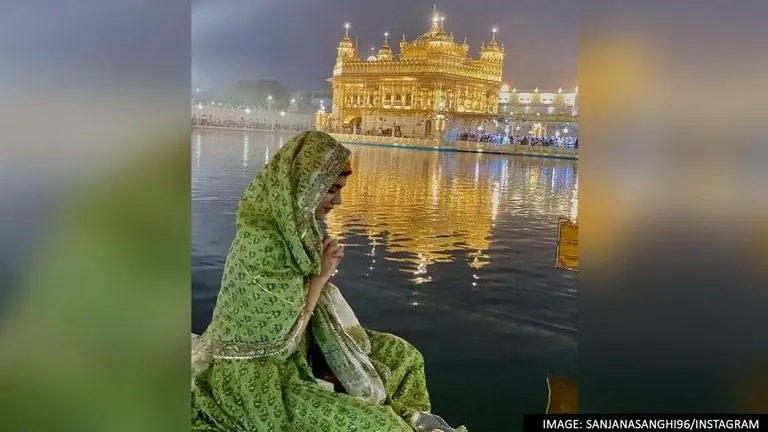 Guru Nanak Jayanti: Sanjana Sanghi visits Golden Temple after two years of pandemic Guru Nanak Jayanti