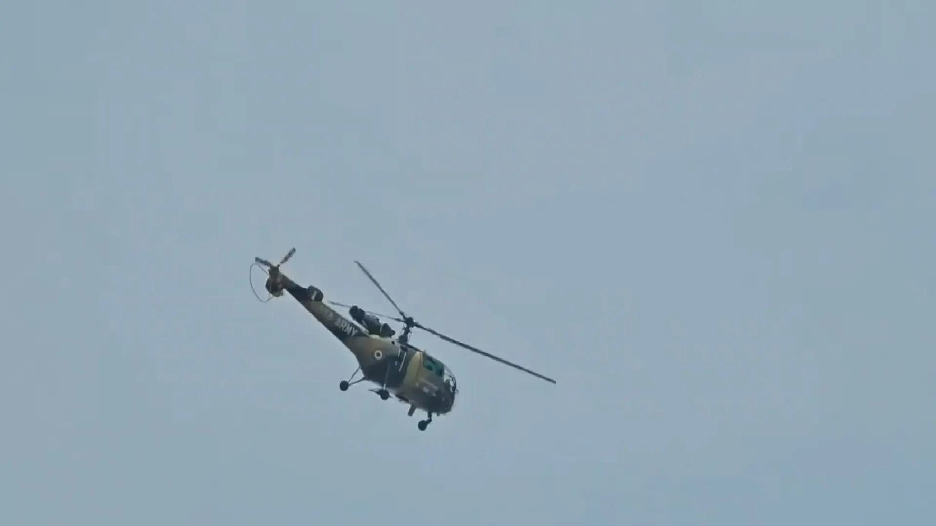Indian Army's Cheetah Helicopter Crashes Near Leh; Major General Among 3  Injured | Republic World