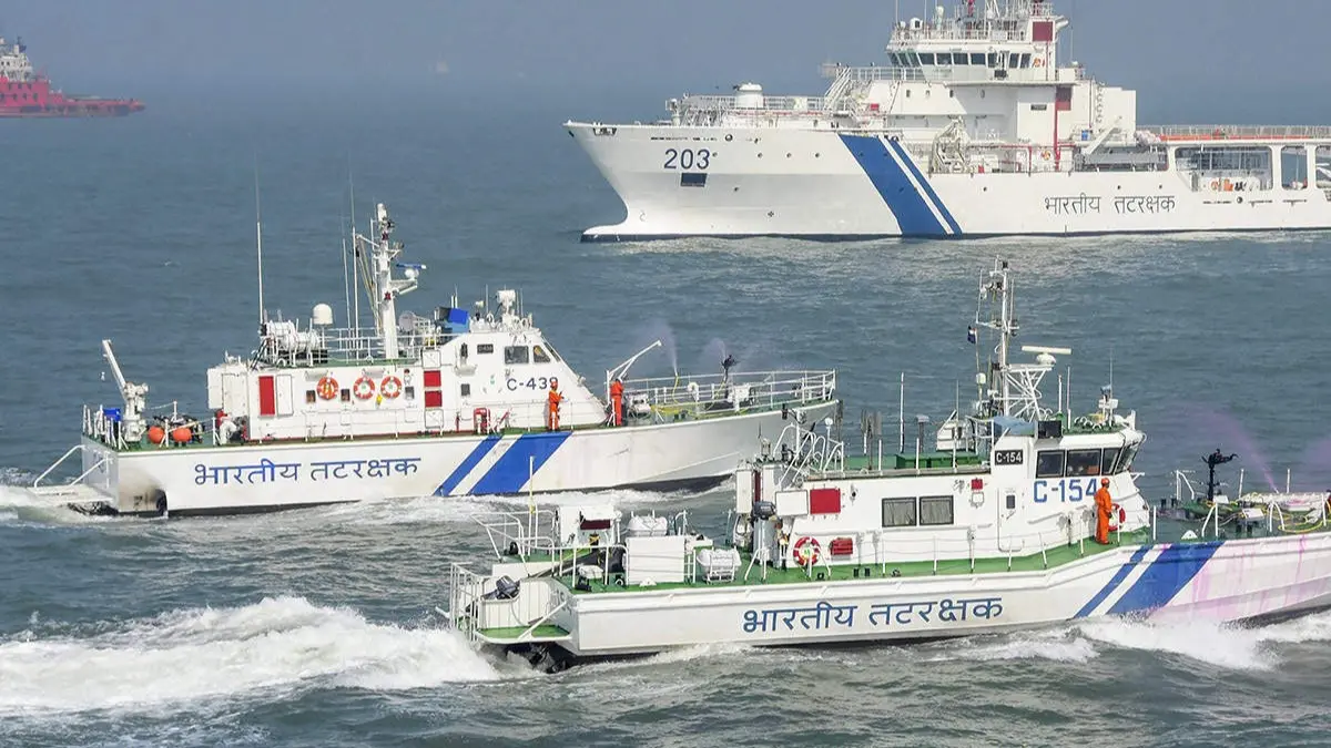 Indian Coast Guard Busts International Oil Smuggling Racket, Seizes Three Vessels Off Mumbai Coast Indian Coast Guard Busts International Oil Smuggling Racket, Seizes Three Vessels Off Mumbai Coast