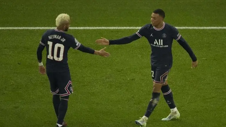 PSG get set to face Strasbourg in the Ligue 1