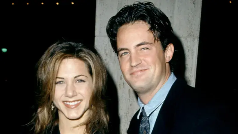 When Matthew Perry said 'We can't be friends' to crush Jennifer Aniston Matthew-Jennifer relation