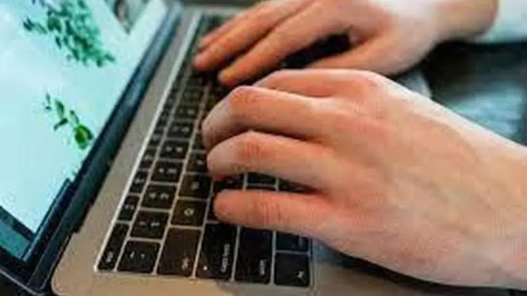 This AI program can steal your password by listening to you type Artificial Intelligence