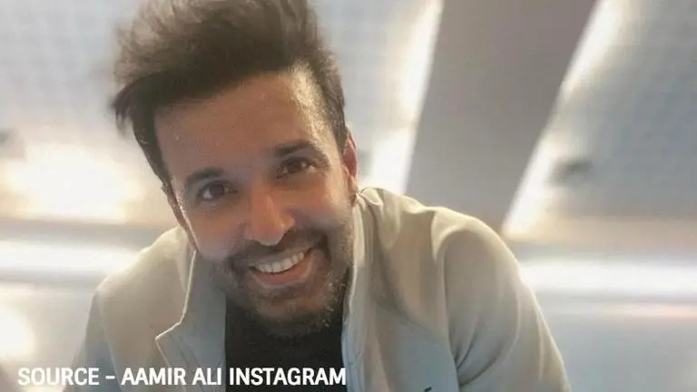 Aamir Ali shares a pic with his 'eternal Valentine' Ayra; netizens gush over her cuteness Aamir Ali