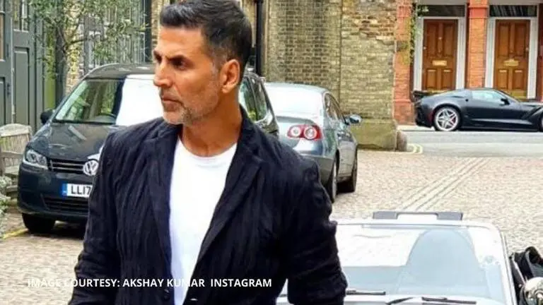 Akshay Kumar set to fly to London for 'Bell Bottom' shoot in July? Akshay Kumar