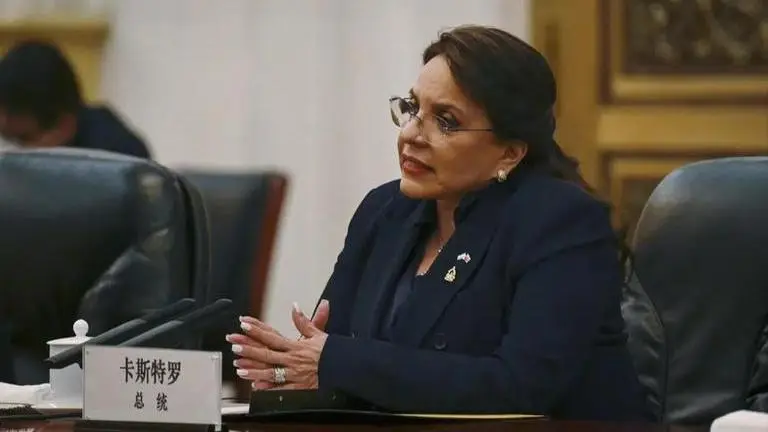 Honduras: 11 dead in shooting, President imposes curfew Honduran President Xiomara Castro